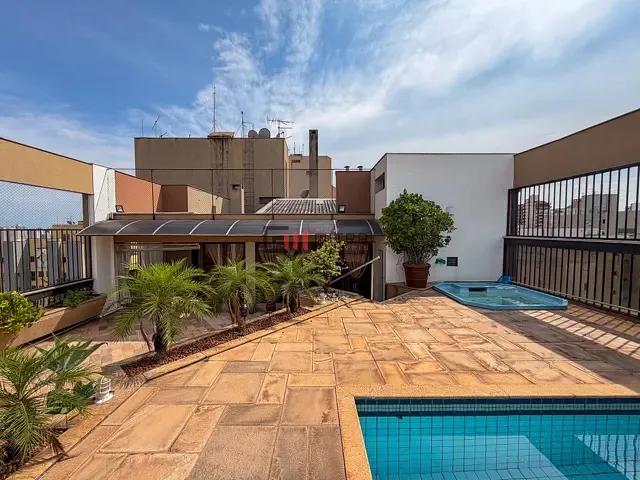 Cobertura / Penthouse 4 quartos e 6 banheiros, à venda, no bairro Centro em Londrina