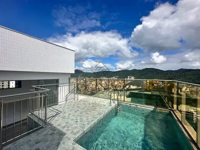 Cobertura / Penthouse à venda, no bairro Pioneiros em Balneário Camboriú