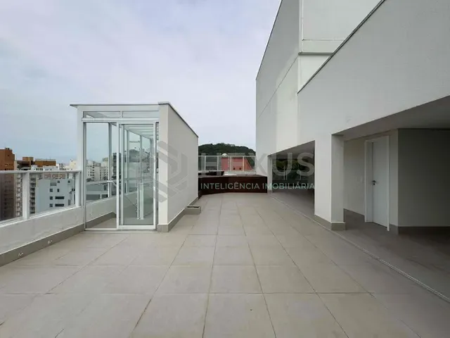 Cobertura / Penthouse 4 quartos e 6 banheiros, à venda, no bairro Pitangueiras em Guarujá