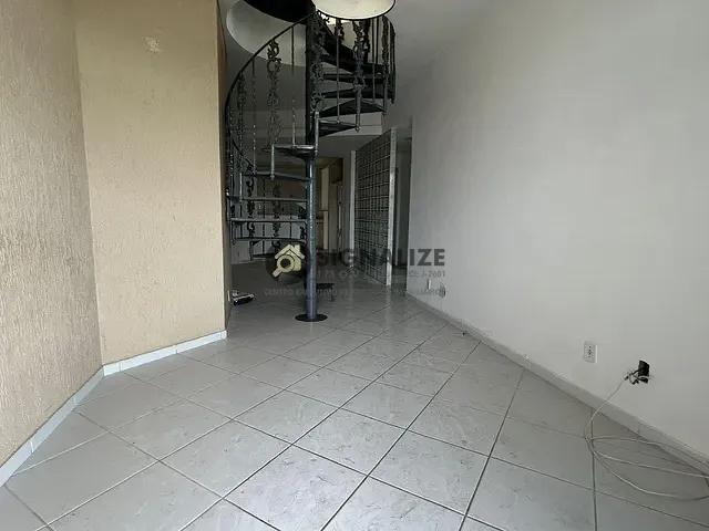 Cobertura / Penthouse 4 quartos e 3 banheiros, à venda, no bairro Algodoal em Cabo Frio