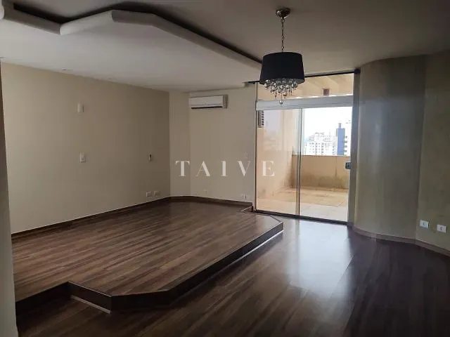 Apartamento com 637m² 4 quartos e 4 banheiros, à venda, no bairro Centro em Londrina
