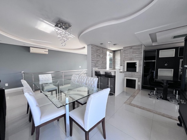 Cobertura Duplex Mobiliada à Venda e Locação – 3 Quartos (1 Suíte), 2 Vagas, 232 m²