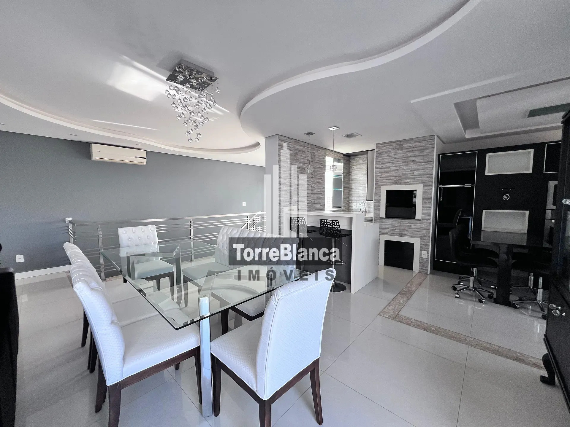 Cobertura, 3 quartos, 232 m² - Foto 1