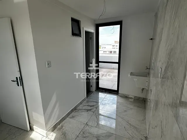 Cobertura / Penthouse 3 quartos e 3 banheiros, à venda, no bairro Jardim Amália em Volta Redonda