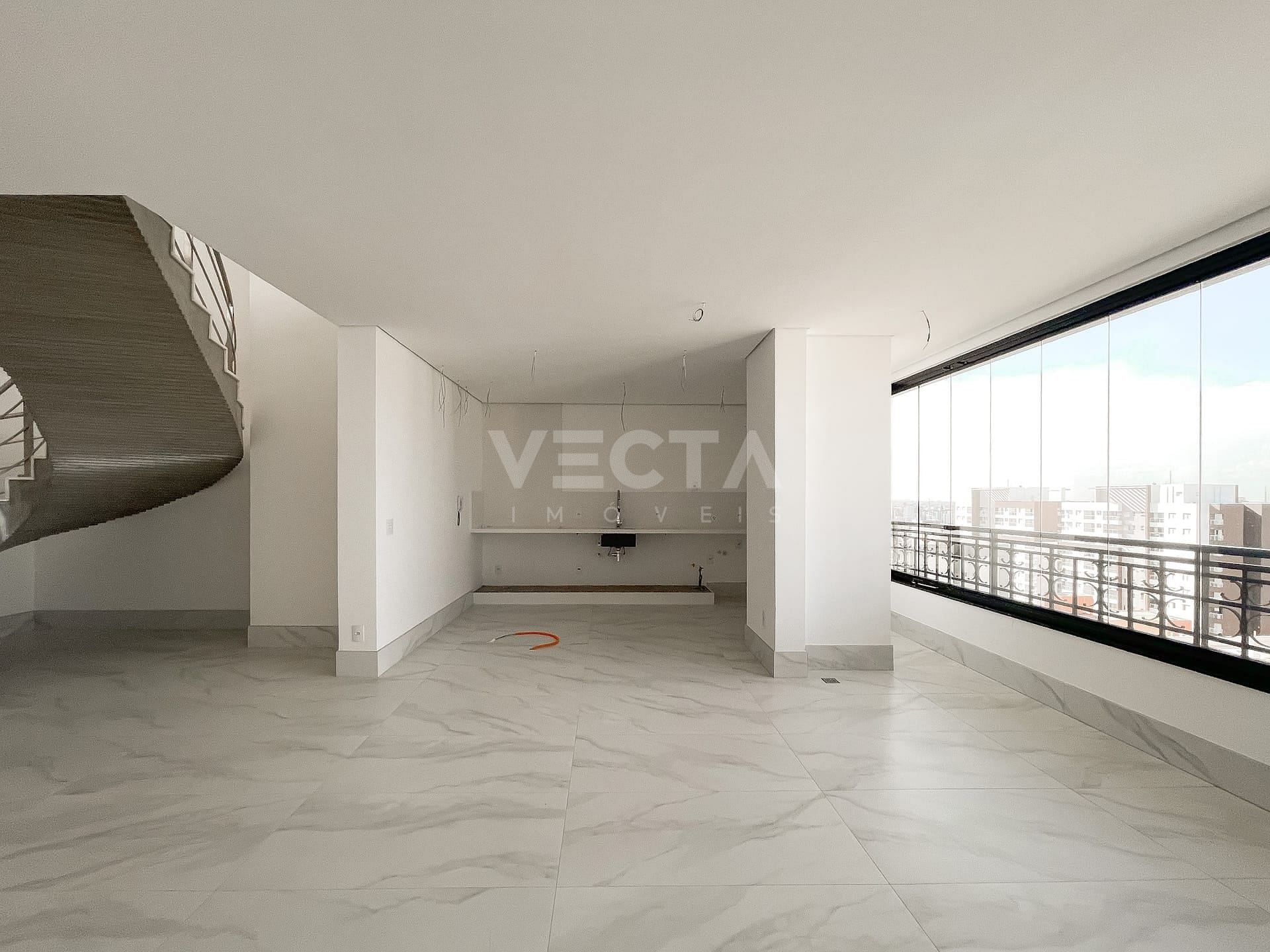 Cobertura à venda com 4 quartos, 582m² - Foto 2