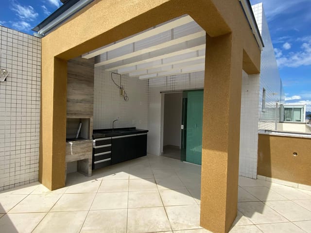 Cobertura / Penthouse 2 quartos e 3 banheiros, à venda, no bairro Passagem em Cabo Frio