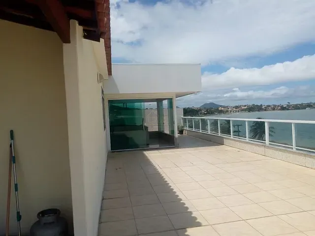 Cobertura / Penthouse com 300m² 4 quartos e 2 banheiros, à venda, no bairro Centro (Iguabinha) em Araruama