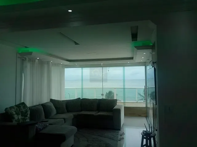 Cobertura / Penthouse com 300m² 4 quartos e 2 banheiros, à venda, no bairro Centro (Iguabinha) em Araruama