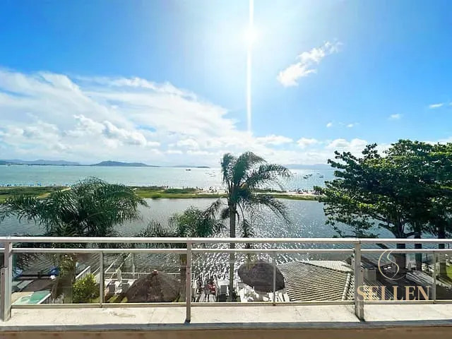 Cobertura / Penthouse com 232m² 4 quartos e 3 banheiros, à venda, no bairro Ponta das Canas em Florianópolis