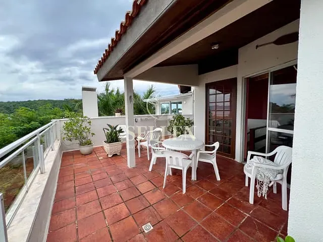Cobertura / Penthouse com 232m² 4 quartos e 3 banheiros, à venda, no bairro Ponta das Canas em Florianópolis