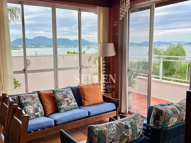 Cobertura / Penthouse com 232m² 4 quartos e 3 banheiros, à venda, no bairro Ponta das Canas em Florianópolis