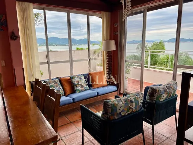 Cobertura / Penthouse com 232m² 4 quartos e 3 banheiros, à venda, no bairro Ponta das Canas em Florianópolis