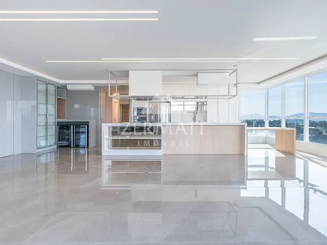 Cobertura / Penthouse com 400m² 3 quartos e 4 banheiros, à venda, no bairro Vila Nova em Blumenau