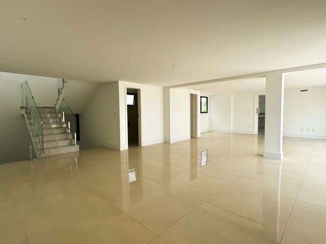 Cobertura / Penthouse com 535m² 6 quartos e 7 banheiros, à venda, no bairro Granbery em Juiz de Fora