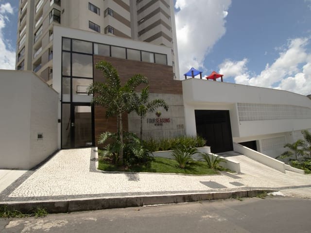 Cobertura / Penthouse com 535m² 6 quartos e 7 banheiros, à venda, no bairro Granbery em Juiz de Fora