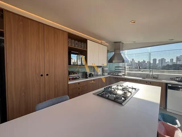 Cobertura / Penthouse 3 quartos e 3 banheiros, à venda, no bairro Pinheiros em São Paulo