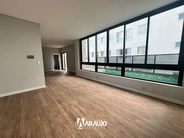 Cobertura / Penthouse 3 quartos e 2 banheiros, para alugar, no bairro Fazenda em Itajaí