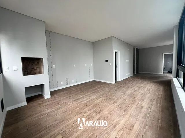 Cobertura / Penthouse 3 quartos e 2 banheiros, para alugar, no bairro Fazenda em Itajaí
