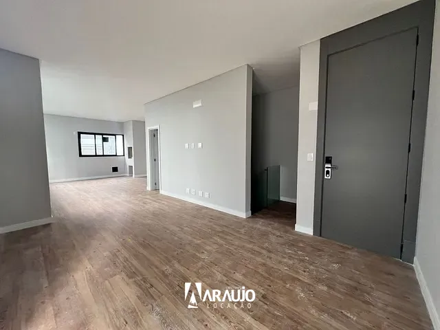 Cobertura / Penthouse 3 quartos e 2 banheiros, para alugar, no bairro Fazenda em Itajaí
