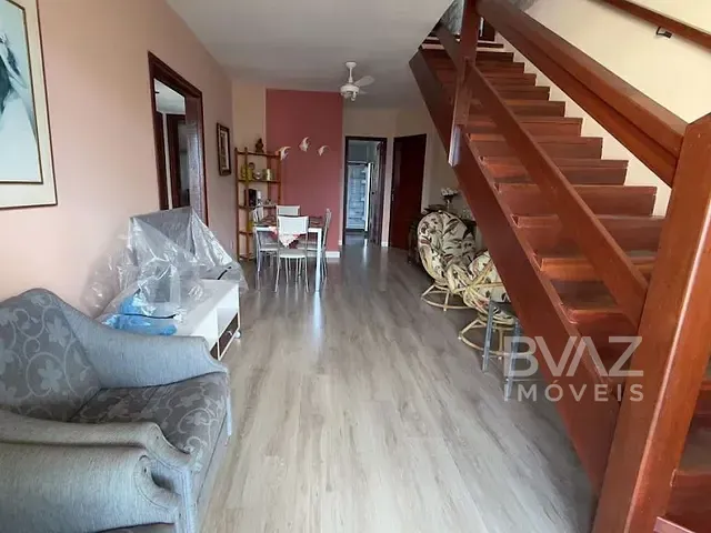Cobertura / Penthouse com 270m² 4 quartos e 3 banheiros, à venda, no bairro Passagem em Cabo Frio