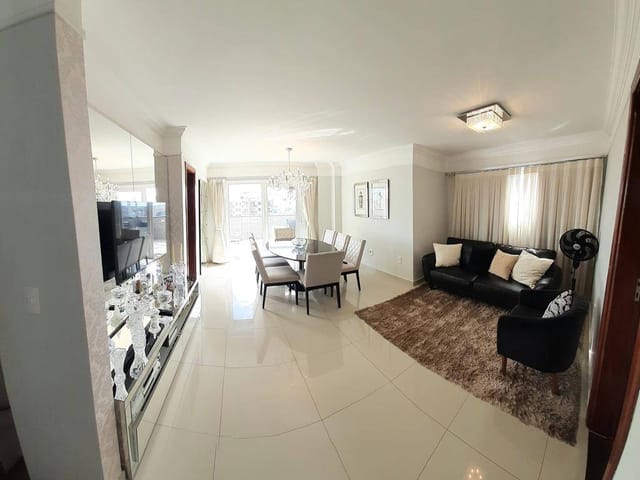 Cobertura / Penthouse com 211m² 3 quartos e 4 banheiros, à venda, no bairro Centro em Franca