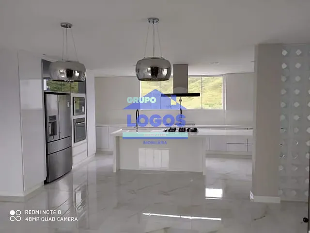 Cobertura / Penthouse 4 quartos e 2 banheiros, à venda, no bairro Jk em João Monlevade