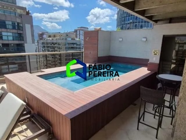 Cobertura / Penthouse com 320m² 4 quartos e 6 banheiros, à venda, no bairro Barra da Tijuca em Rio de Janeiro