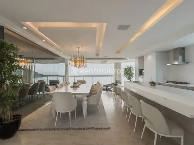 Cobertura / Penthouse com 499m² 3 quartos e 4 banheiros, à venda, no bairro Centro em Balneário Camboriú