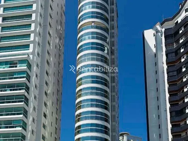 Cobertura / Penthouse com 499m² 3 quartos e 4 banheiros, à venda, no bairro Centro em Balneário Camboriú