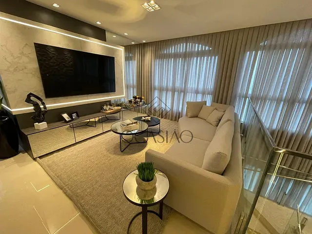 Cobertura / Penthouse com 347m² 3 quartos e 4 banheiros, à venda, no bairro Centro em Balneário Camboriú