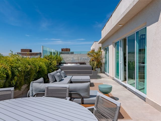Cobertura / Penthouse com 444m² 3 quartos e 5 banheiros, à venda, no bairro Cabral em Curitiba