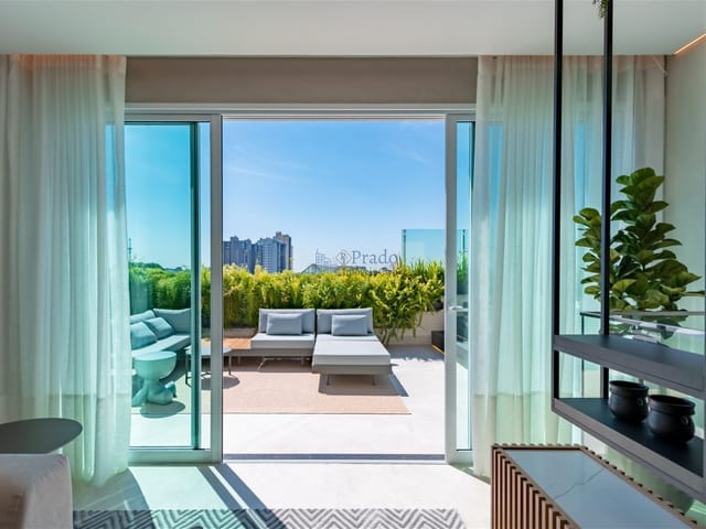 Cobertura / Penthouse com 444m² 3 quartos e 5 banheiros, à venda, no bairro Cabral em Curitiba