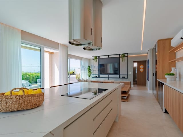 Cobertura / Penthouse com 444m² 3 quartos e 5 banheiros, à venda, no bairro Cabral em Curitiba