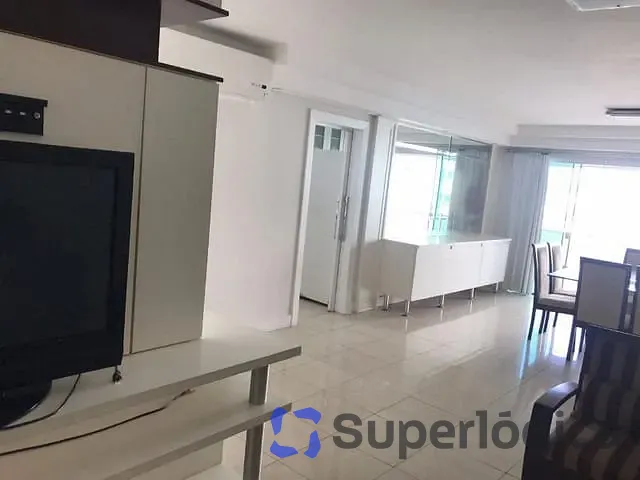 Cobertura / Penthouse com 205m² 4 quartos e 4 banheiros, à venda, no bairro Centro em Balneário Camboriú