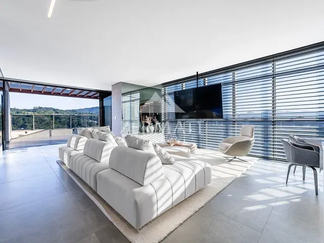 Cobertura / Penthouse com 300m² 2 quartos e 4 banheiros, à venda, no bairro Victor Konder em Blumenau