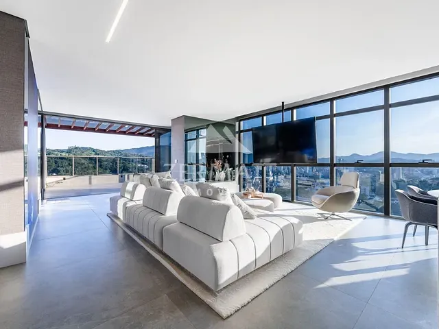 Cobertura / Penthouse com 300m² 2 quartos e 4 banheiros, à venda, no bairro Victor Konder em Blumenau