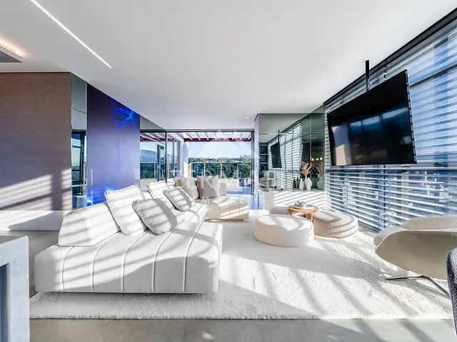 Cobertura / Penthouse com 300m² 2 quartos e 4 banheiros, à venda, no bairro Victor Konder em Blumenau
