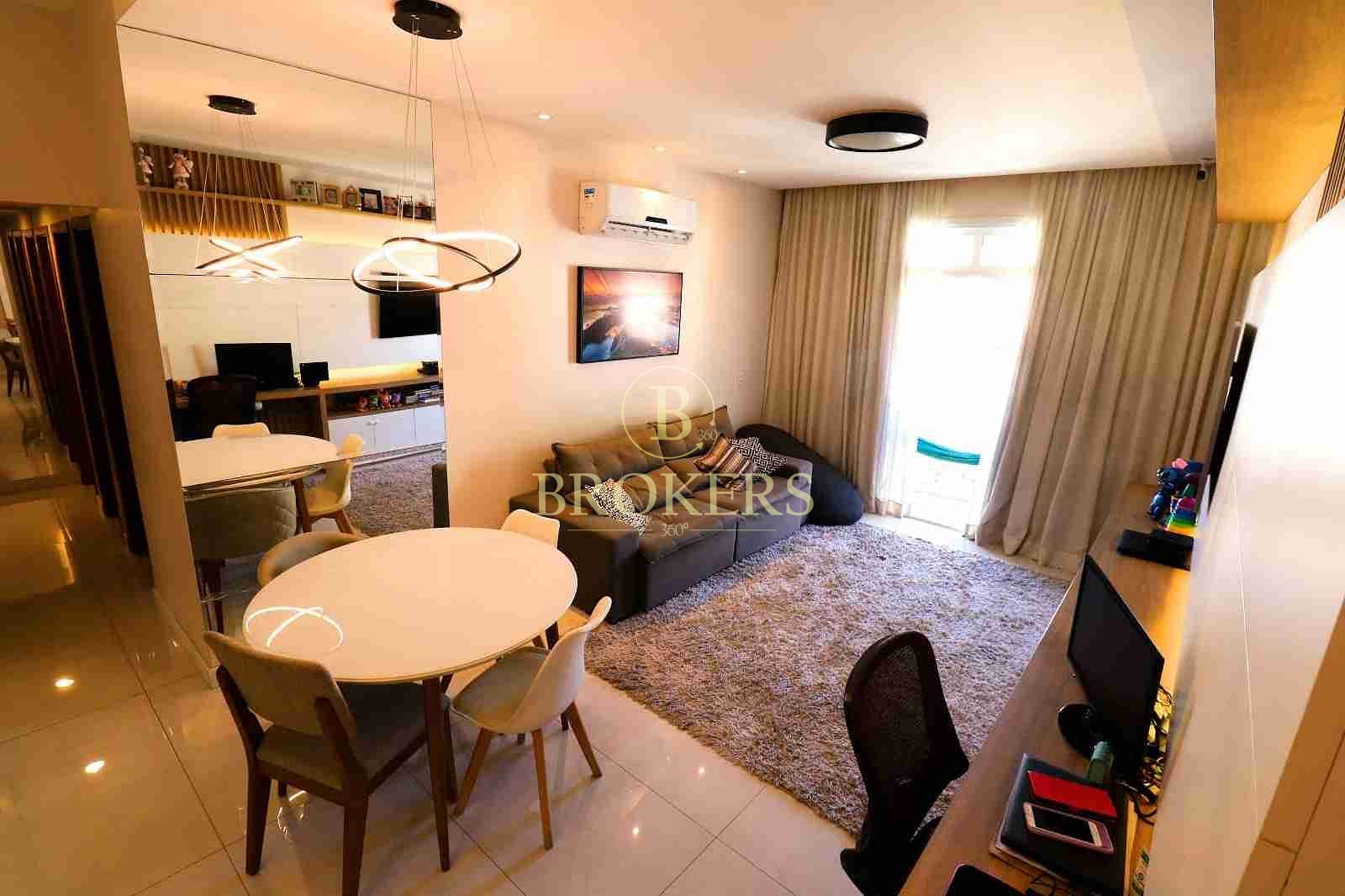 Cobertura modernizada à venda na Rua Barata Ribeiro - Copacabana. 4 quartos, terraço gourmet, vista livre, 1 vaga na escritura. 160 m².