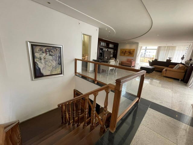 Cobertura / Penthouse 4 quartos e 3 banheiros, à venda, no bairro Lourdes em Belo Horizonte