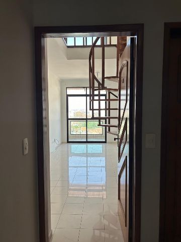 Cobertura / Penthouse 3 quartos e 2 banheiros, à venda, no bairro Centro em Pindamonhangaba