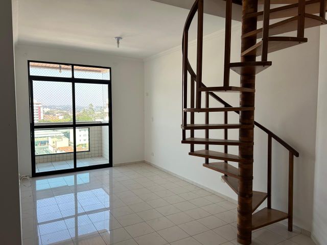 Cobertura / Penthouse 3 quartos e 2 banheiros, à venda, no bairro Centro em Pindamonhangaba