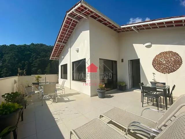 Cobertura / Penthouse com 203m² 3 quartos e 3 banheiros, à venda, no bairro Cônego em Nova Friburgo