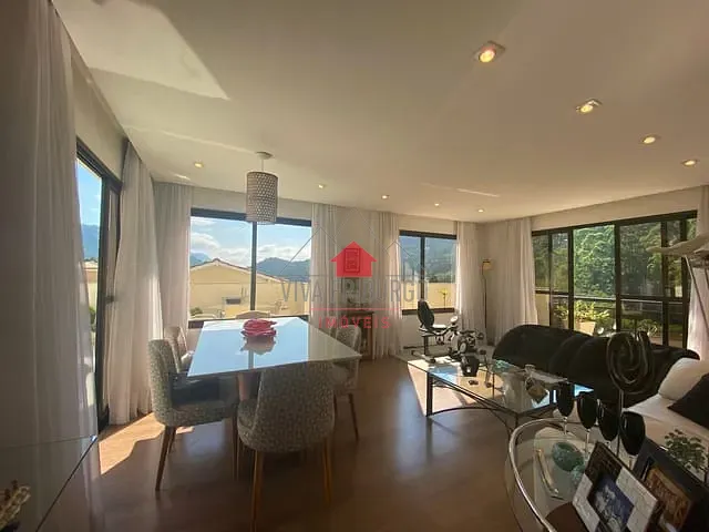 Cobertura / Penthouse com 203m² 3 quartos e 3 banheiros, à venda, no bairro Cônego em Nova Friburgo