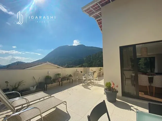 Cobertura / Penthouse com 203m² 3 quartos e 3 banheiros, à venda, no bairro Cônego em Nova Friburgo