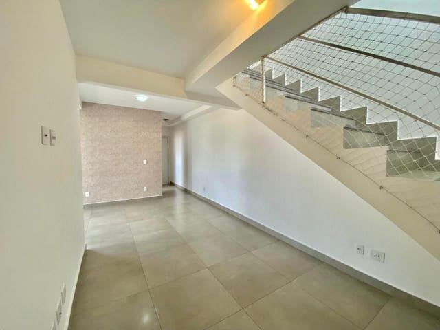 Cobertura / Penthouse com 160m² 3 quartos e 3 banheiros, à venda, no bairro Cabral em Contagem