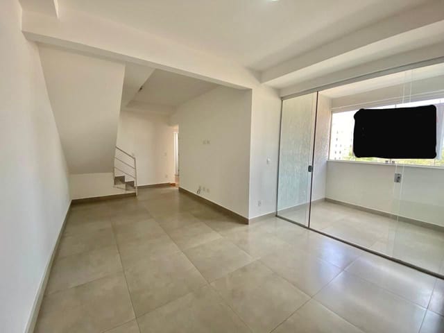 Cobertura / Penthouse com 160m² 3 quartos e 3 banheiros, à venda, no bairro Cabral em Contagem