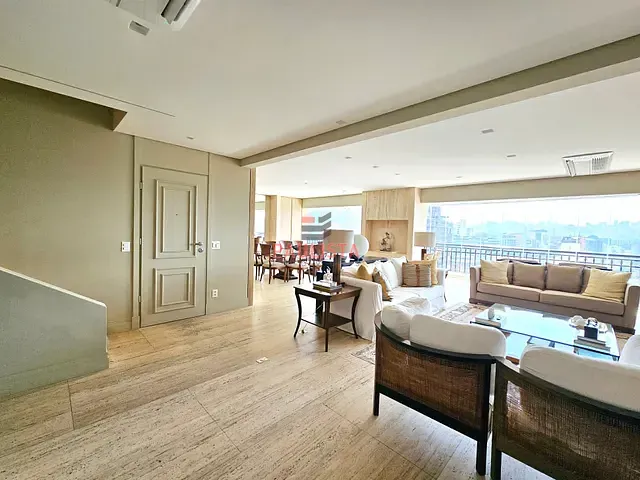 Cobertura / Penthouse 4 quartos e 6 banheiros, à venda, no bairro Vila Nova Conceição em São Paulo