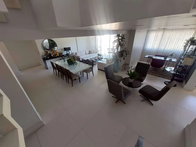 Cobertura / Penthouse à venda, no bairro Centro em Petrópolis