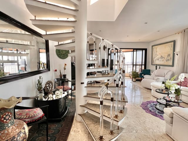 Cobertura / Penthouse com 320m² 4 quartos e 5 banheiros, à venda, no bairro Vila Mariana em São Paulo
