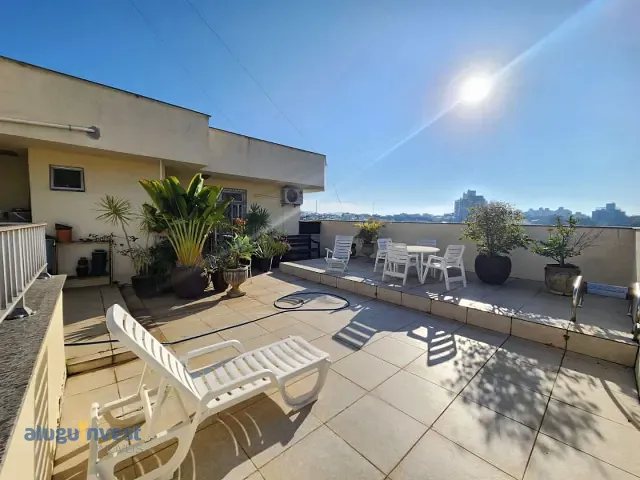 Cobertura / Penthouse 3 quartos e 2 banheiros, à venda, no bairro Estreito em Florianópolis